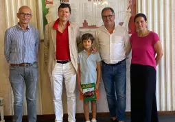 Vincent e Aurelien Grimaldi del Poggetto, de Puget, con il sindaco, Marco Gallo, e gli assessori Lucia Rosso ed Ezio Donadio